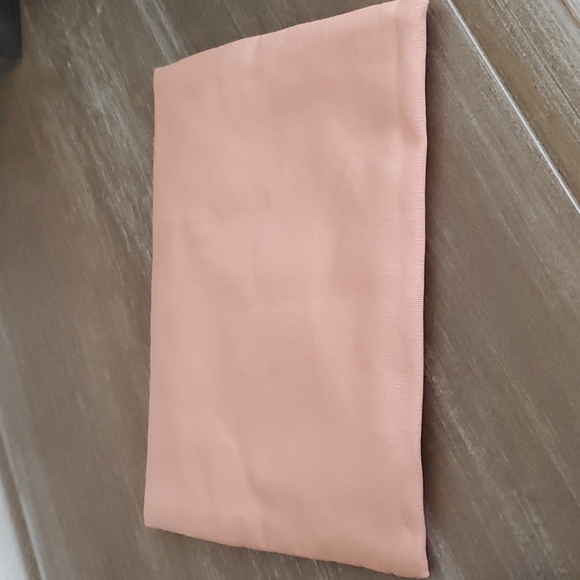 New never used GUCCI pink/peach cotton clutch button pouch bag w/floral interior - Picture 3 of 6